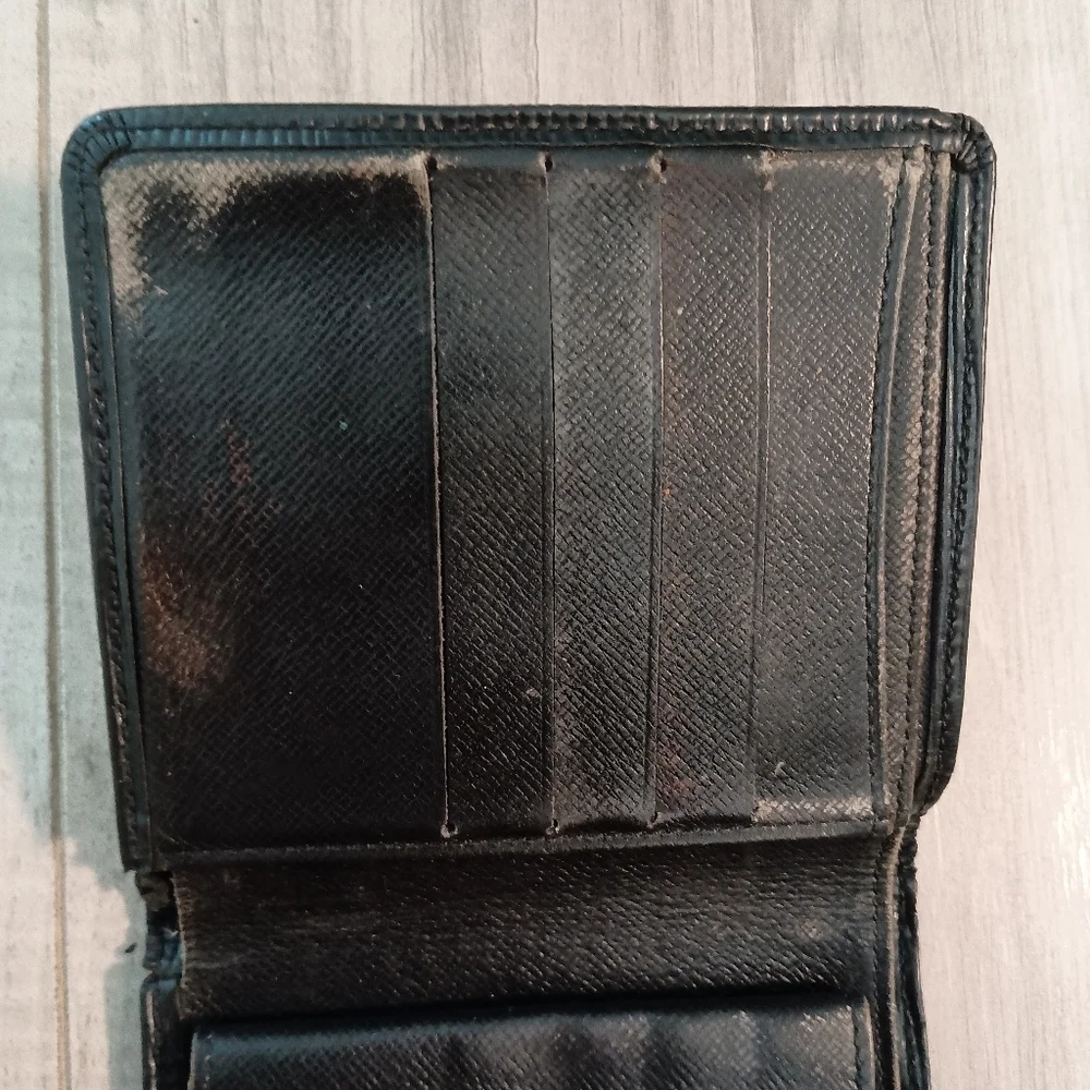 Louis Vuitton Bifold Wallet Black Epi